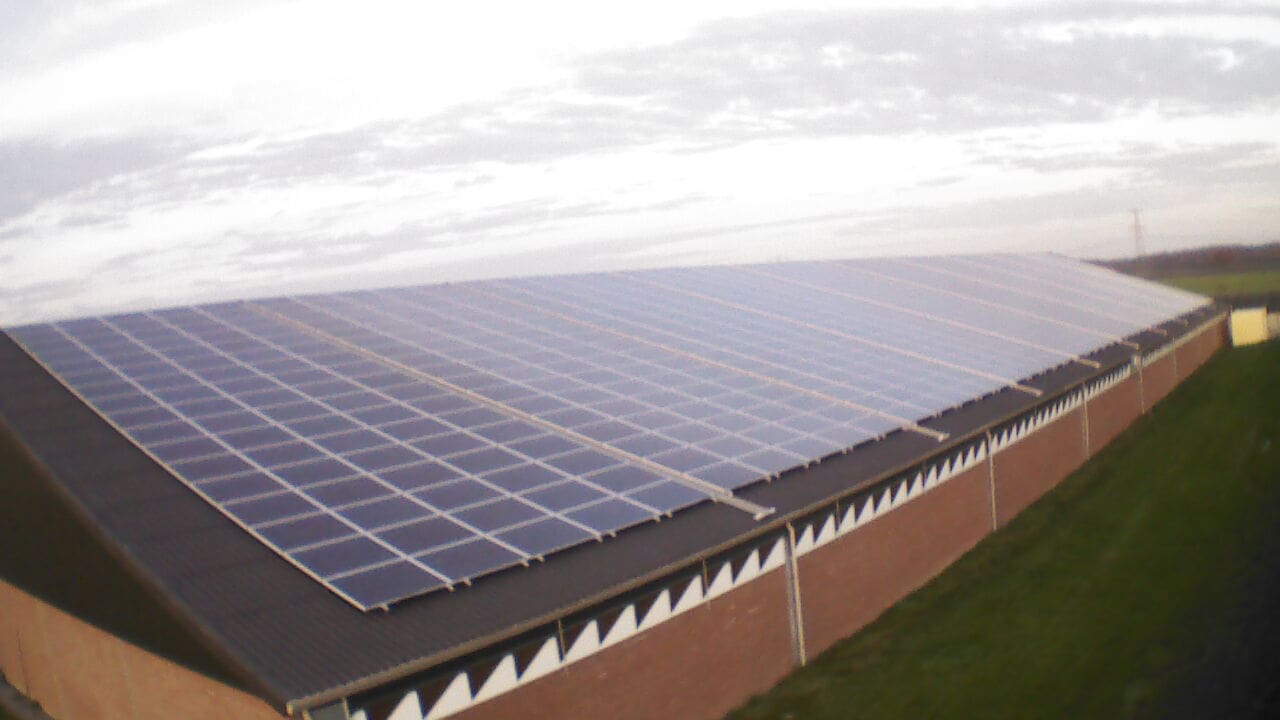 1.440 zonnepanelen voor MTS van Leeuwen